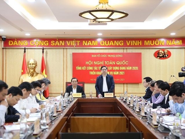 Xử lý nghiêm cán bộ có động cơ sai trái, bè phái, lợi ích nhóm - 1 Xử lý nghiêm cán bộ có động cơ sai trái, bè phái, lợi ích nhóm - 1