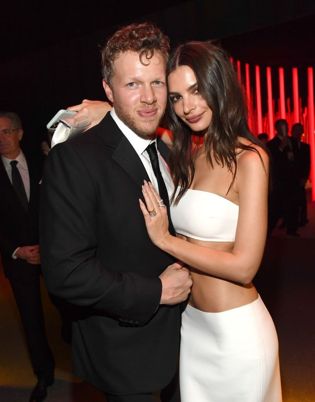 Biểu tượng gợi cảm Emily Ratajkowski sinh con đầu lòng - 2 Biểu tượng gợi cảm Emily Ratajkowski sinh con đầu lòng - 2