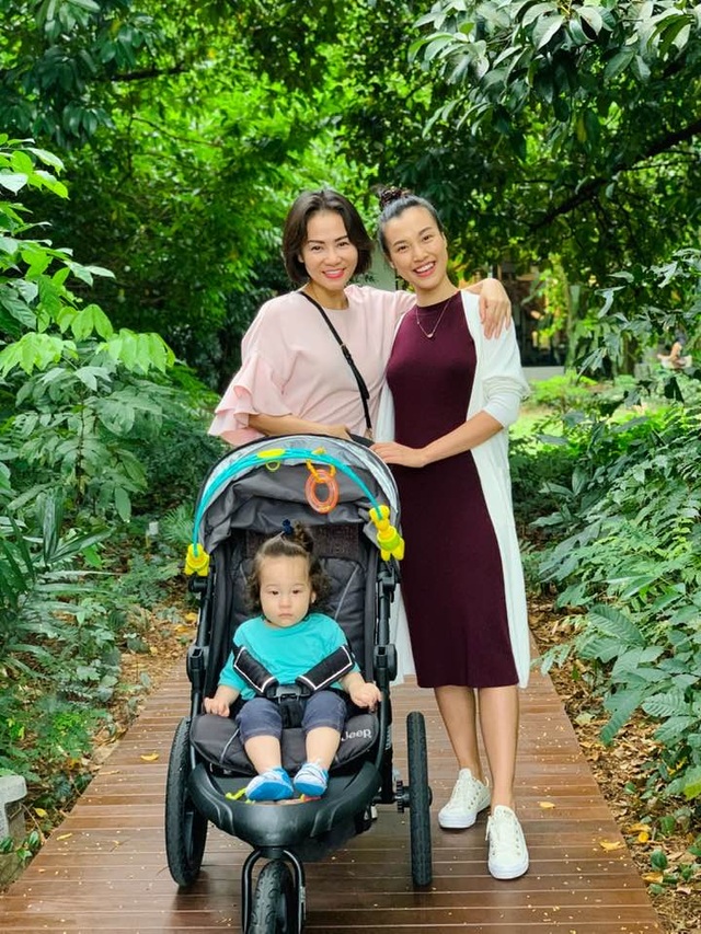 Bà mẹ một con Đàm Thu Trang khoe dáng thon gọn với áo tắm - 6 Bà mẹ một con Đàm Thu Trang khoe dáng thon gọn với áo tắm - 6
