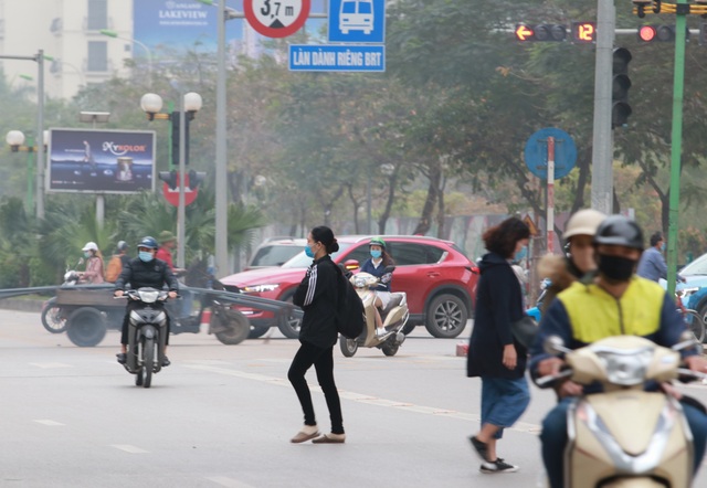 Người đi bộ né cầu vượt sang đường: thiếu văn minh hay văn hóa tiện? - 2 Người đi bộ né cầu vượt sang đường: thiếu văn minh hay văn hóa tiện? - 2