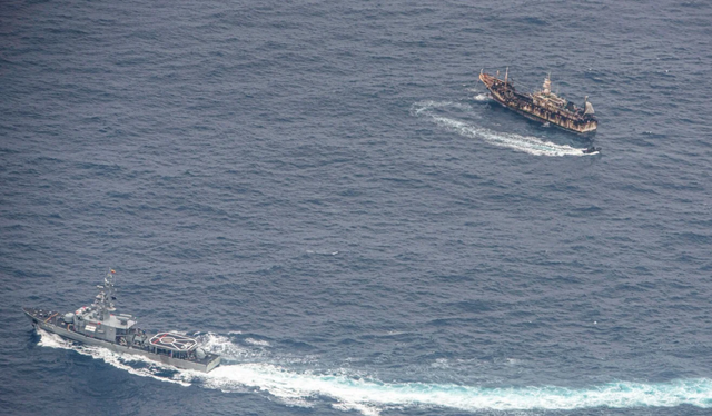 Tàu cá Trung Quốc tận diệt hàng nghìn tấn hải sản ở vùng biển nước ngoài - 1