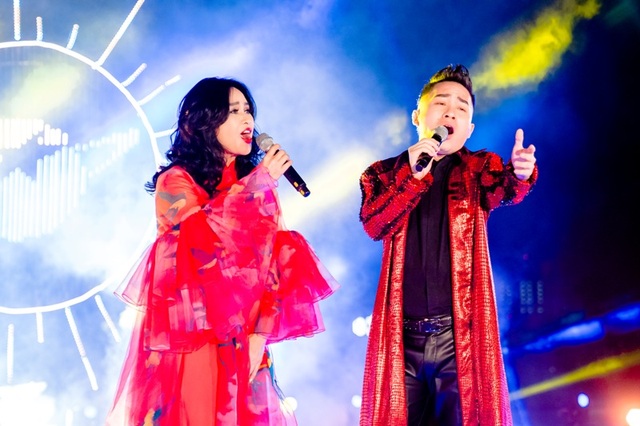 Thủy Tiên, Tùng Dương hát tri ân nhạc sĩ Trịnh Công Sơn - 1 Thủy Tiên, Tùng Dương hát tri ân nhạc sĩ Trịnh Công Sơn - 1