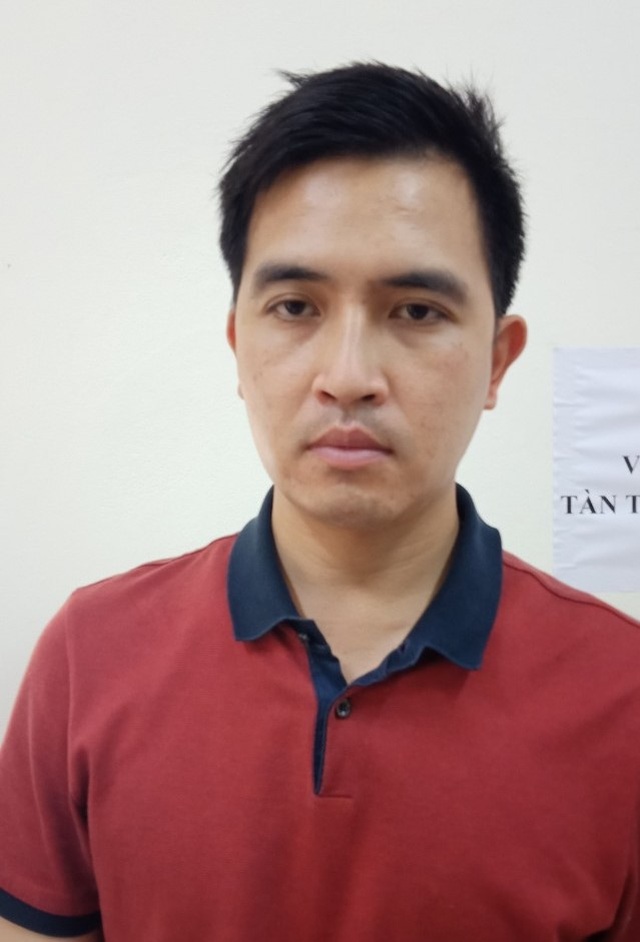 Ông Nguyễn Đức Chung bị khởi tố trong vụ mua chế phẩm Redoxy 3C - 2