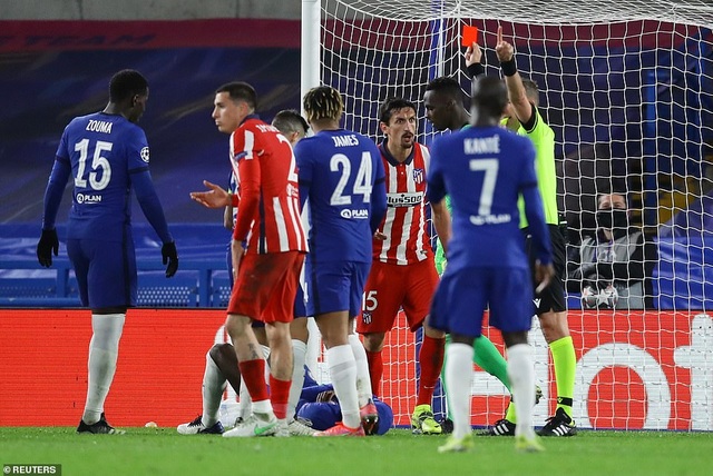 Luis Suarez thi đấu thảm họa trong ngày Atletico thua Chelsea - 7 Luis Suarez thi đấu thảm họa trong ngày Atletico thua Chelsea - 7