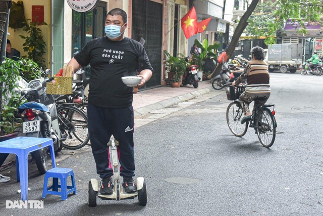 Quán phở Hà Nội ngày bán trăm bát nhờ màn giao hàng có một không hai - 4 Quán phở Hà Nội ngày bán trăm bát nhờ màn giao hàng có một không hai - 4