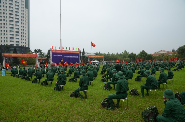 Hơn 2.400 thanh niên Hải Dương lên đường nhập ngũ - 2 Hơn 2.400 thanh niên Hải Dương lên đường nhập ngũ - 2