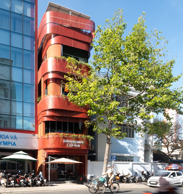 Quán cà phê khoác lưới thép mềm mại, giúp giảm bức xạ nhiệt - 4