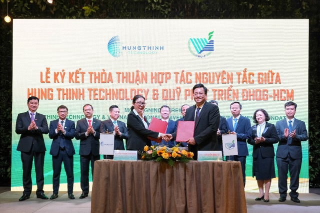 Tập đoàn Hưng Thịnh và Đại học Quốc gia TPHCM ký kết hợp tác chiến lược - 2 Tập đoàn Hưng Thịnh và Đại học Quốc gia TPHCM ký kết hợp tác chiến lược - 2