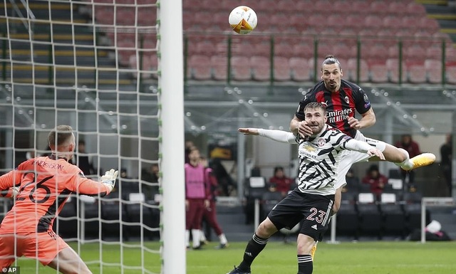 Những khoảnh khắc Man Utd khiến AC Milan ngậm ngùi chia tay Europa League - 13 Những khoảnh khắc Man Utd khiến AC Milan ngậm ngùi chia tay Europa League - 13