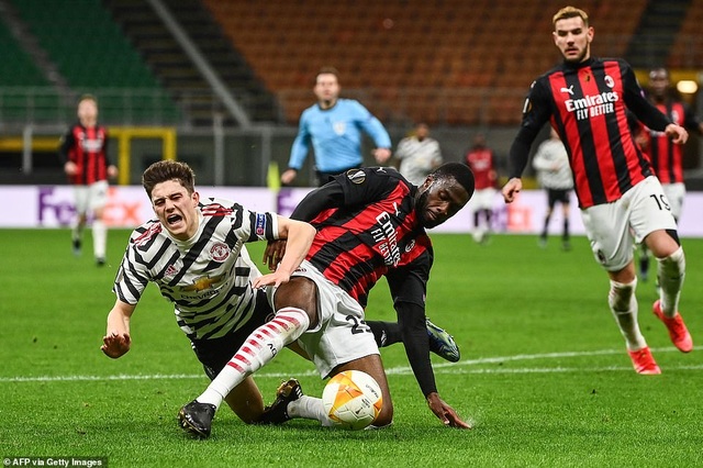 Những khoảnh khắc Man Utd khiến AC Milan ngậm ngùi chia tay Europa League - 4 Những khoảnh khắc Man Utd khiến AC Milan ngậm ngùi chia tay Europa League - 4