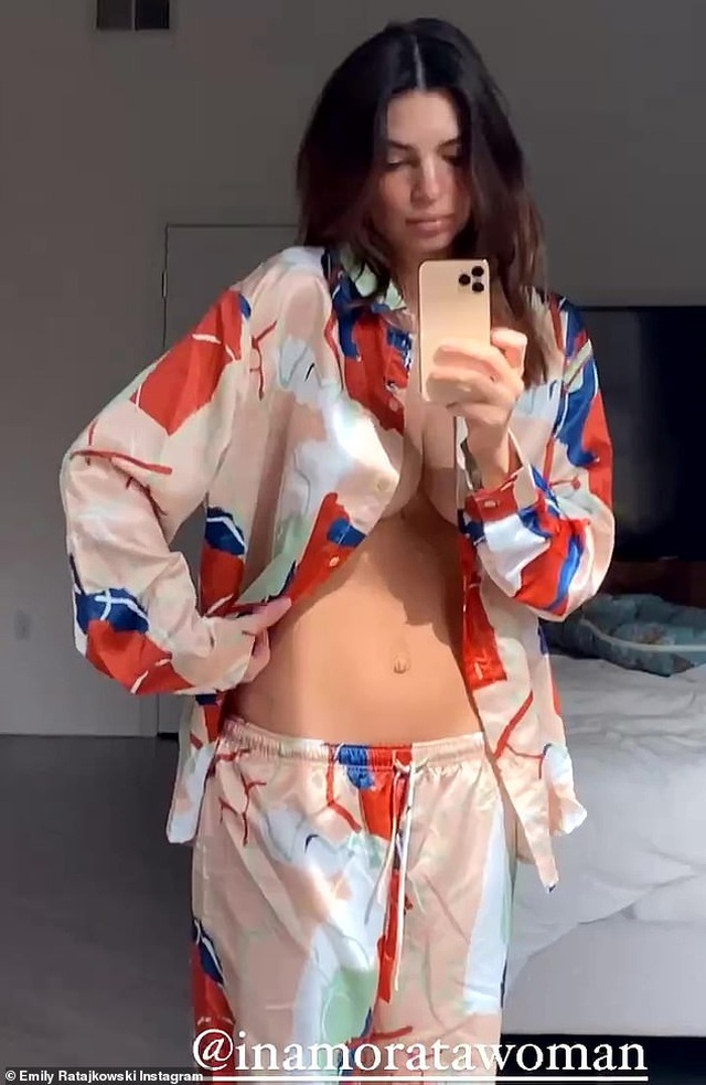 11 ngày sau khi sinh con, Emily Ratajkowski lộ eo siêu thon - 1 11 ngày sau khi sinh con, Emily Ratajkowski lộ eo siêu thon - 1