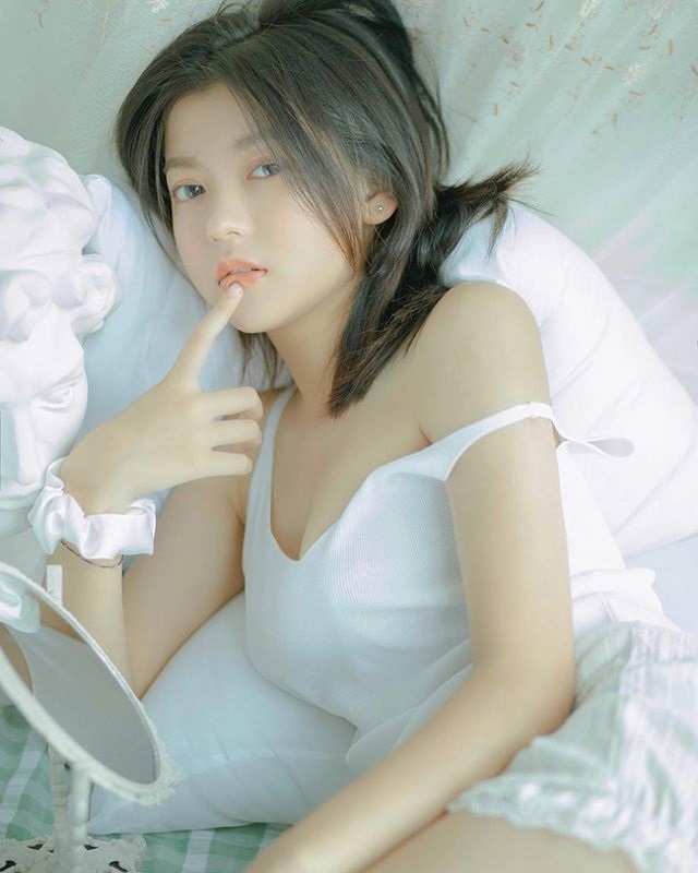 Nữ sinh Hà Nội mặt đẹp như nàng thơ, vóc dáng gợi cảm hút hồn - 8