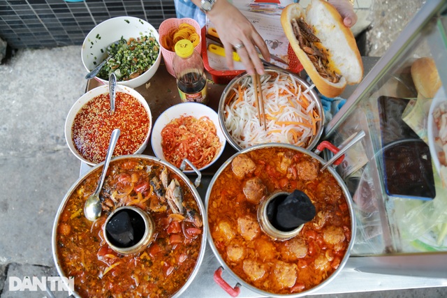 Người phụ nữ 25 năm tần tảo bán cá nục nuôi con ăn học - 3 Người phụ nữ 25 năm tần tảo bán cá nục nuôi con ăn học - 3