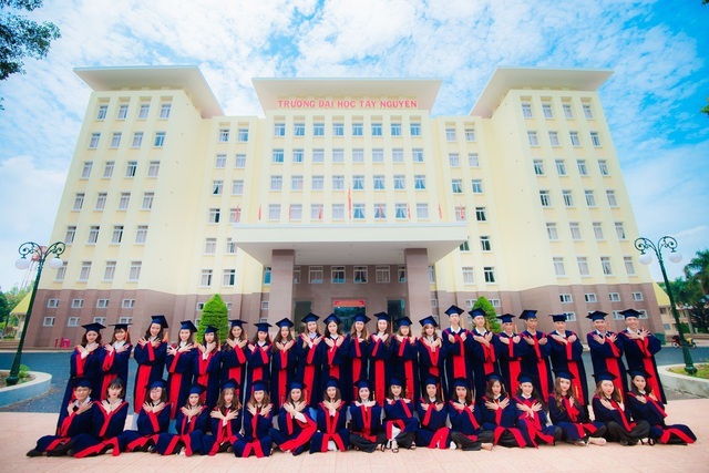 Trên 83% sinh viên trường Đại học Tây Nguyên tìm được việc làm sau tốt nghiệp - 1 Trên 83% sinh viên trường Đại học Tây Nguyên tìm được việc làm sau tốt nghiệp - 1