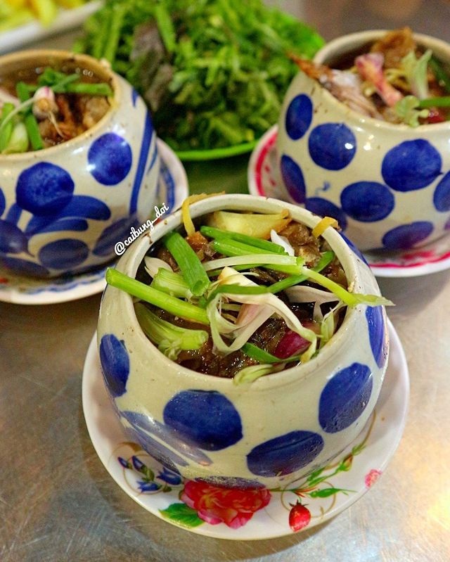 Strange fiery fisheye dish, diners sweat to enjoy in Phu Yen - 2