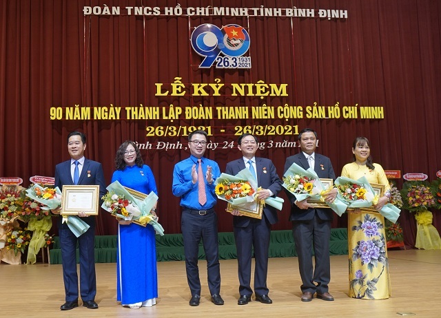 Bí thư Tỉnh ủy Bình Định: Thanh niên phải dấn thân, tránh phô trương - 3 Bí thư Tỉnh ủy Bình Định: Thanh niên phải dấn thân, tránh phô trương - 3