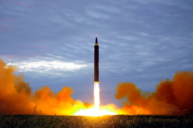 Triều Tiên lần đầu phóng tên lửa dưới thời Tổng thống Mỹ Biden - 1