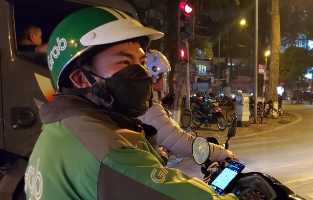 Tăng ca khi Covid-19 tạm lắng, lao động tự do mong có thêm thu nhập - 4 Tăng ca khi Covid-19 tạm lắng, lao động tự do mong có thêm thu nhập - 4