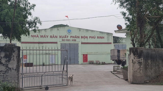 Nhà máy sản xuất phân bón Phú Sinh, đóng chân trên xóm 5, xã Quỳnh Mỹ, Quỳnh Lưu, Nghệ An. Nhà máy sản xuất phân bón Phú Sinh, đóng chân trên xóm 5, xã Quỳnh Mỹ, Quỳnh Lưu, Nghệ An.