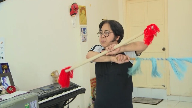 Nghệ sĩ Bạch Long - tuổi 65 vẫn sống đơn chiếc, ở nhà thuê - 4 Nghệ sĩ Bạch Long - tuổi 65 vẫn sống đơn chiếc, ở nhà thuê - 4
