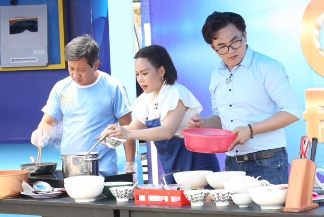 Ông Đoàn Ngọc Hải lần đầu thi nấu ăn, thắng gần 16 triệu đồng - 1 Ông Đoàn Ngọc Hải lần đầu thi nấu ăn, thắng gần 16 triệu đồng - 1