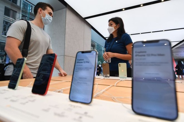 Nghịch lý Apple phải bồi thường Samsung vì iPhone ế khách, đây là lý do - 2 Nghịch lý Apple phải bồi thường Samsung vì iPhone ế khách, đây là lý do - 2