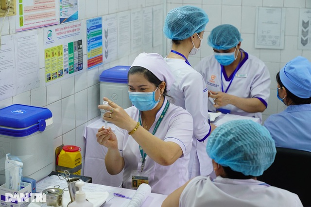 Người vượt biên chọc thủng phòng tuyến, dịch Covid-19 nguy cơ bùng phát - 7 Người vượt biên chọc thủng phòng tuyến, dịch Covid-19 nguy cơ bùng phát - 7