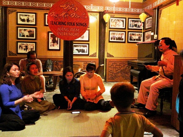Khám phá Đêm phố cổ - sản phẩm du lịch độc đáo riêng có của Hội An - 4 Khám phá Đêm phố cổ - sản phẩm du lịch độc đáo riêng có của Hội An - 4