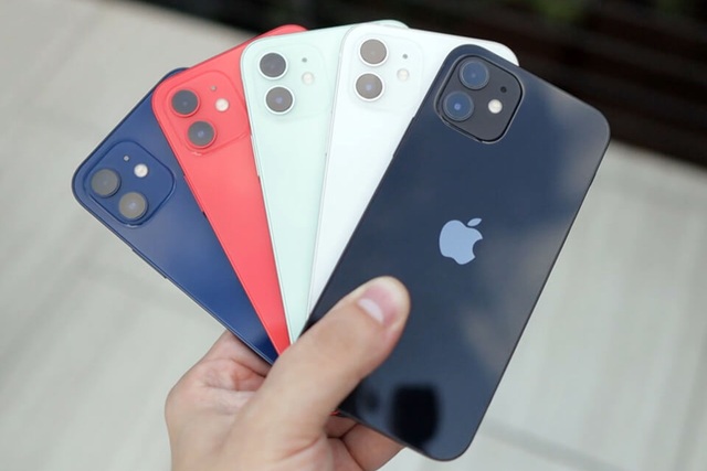 iPhone 12 qua sử dụng ồ ạt về Việt Nam, giá từ 17 triệu đồng - 1