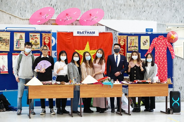 Mừng tháng Thanh niên, du học sinh tổ chức tuần lễ văn hóa Việt Nam tại Nga - 1