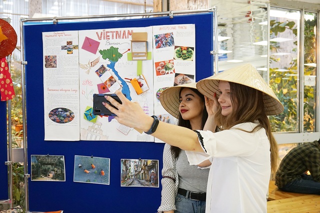 Mừng tháng Thanh niên, du học sinh tổ chức tuần lễ văn hóa Việt Nam tại Nga - 7