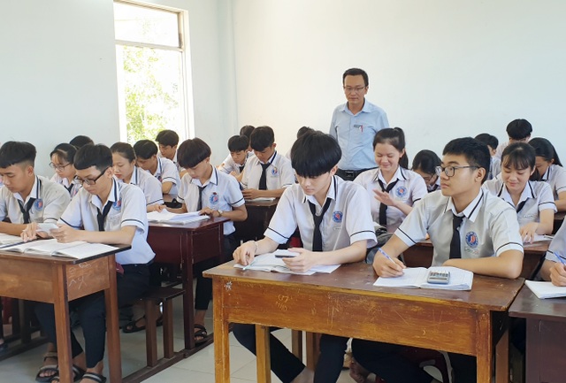Tuyển dụng hơn 775 giáo viên giảng dạy ở nhiều bậc học - 1 Tuyển dụng hơn 775 giáo viên giảng dạy ở nhiều bậc học - 1