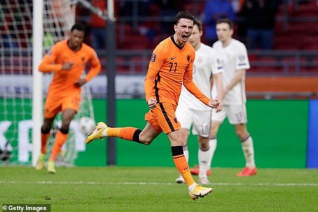 C.Ronaldo bất lực khiến Bồ Đào Nha hòa Serbia, Hà Lan giành 3 điểm đầu tiên - 9