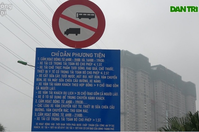 Hà Nội: Hãi hùng cảnh hổ vồ bất chấp pháp luật nghênh ngang giữa phố - 3 Hà Nội: Hãi hùng cảnh hổ vồ bất chấp pháp luật nghênh ngang giữa phố - 3
