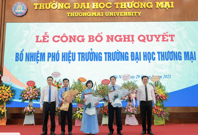 Trường ĐH Thương Mại bổ nhiệm 3 Phó Hiệu trưởng - 1 Trường ĐH Thương Mại bổ nhiệm 3 Phó Hiệu trưởng - 1