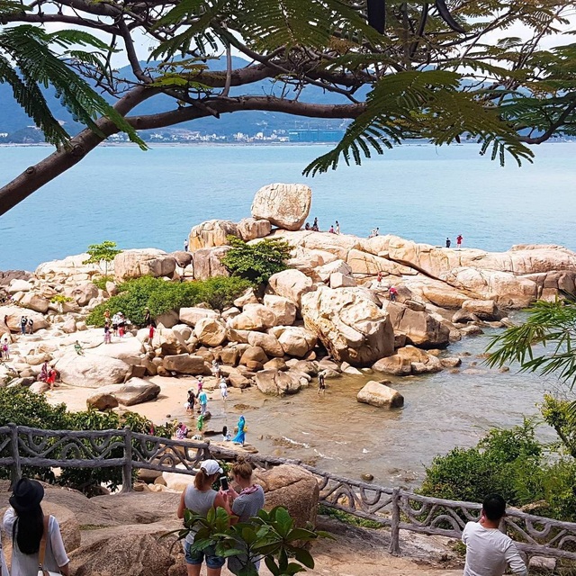 Chụp cháy máy ở 3 quán cà phê view biển hút khách bậc nhất Nha Trang - 2 Chụp cháy máy ở 3 quán cà phê view biển hút khách bậc nhất Nha Trang - 2