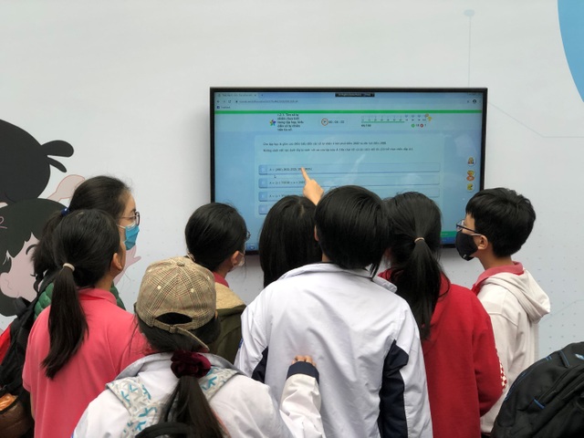 Ứng dụng công nghệ đổi mới hoạt động quản lý, dạy và học - 2 Ứng dụng công nghệ đổi mới hoạt động quản lý, dạy và học - 2