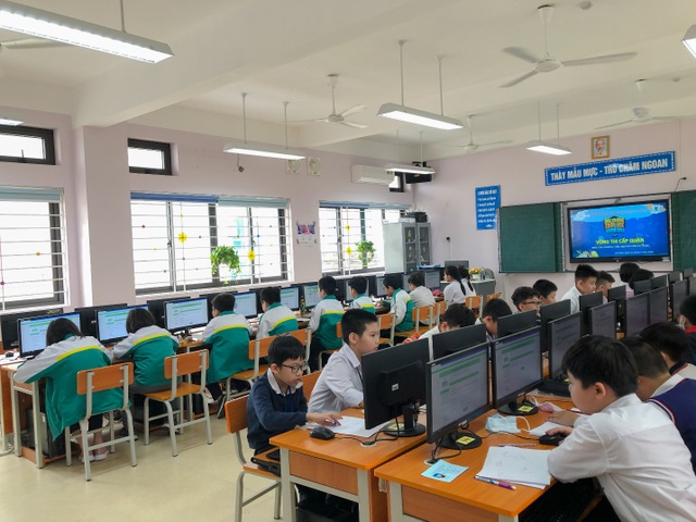 Ứng dụng công nghệ đổi mới hoạt động quản lý, dạy và học - 4 Ứng dụng công nghệ đổi mới hoạt động quản lý, dạy và học - 4