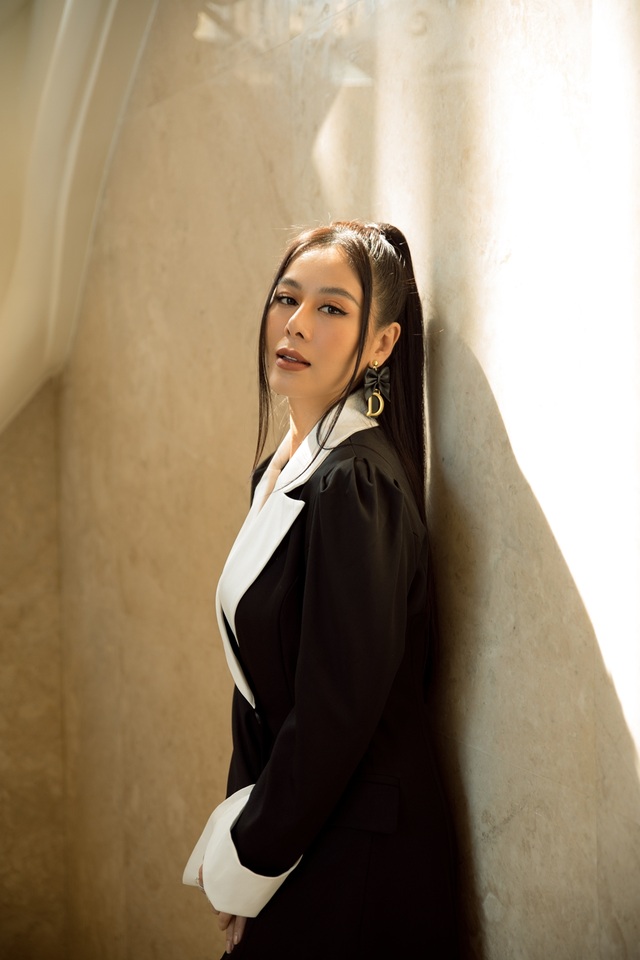 Nam Thư: Phụ nữ phải luôn đẹp dù có thuộc về ai hay không - 2 Nam Thư: Phụ nữ phải luôn đẹp dù có thuộc về ai hay không - 2