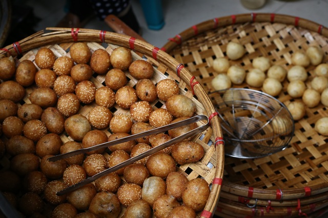 Donuts 3 decades in Hanoi, earning 20 million per day - 2