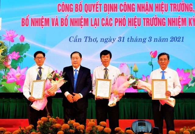 GS.TS Hà Thanh Toàn tiếp tục làm hiệu trưởng trường ĐH Cần Thơ đến năm 2025 - 2 GS.TS Hà Thanh Toàn tiếp tục làm hiệu trưởng trường ĐH Cần Thơ đến năm 2025 - 2