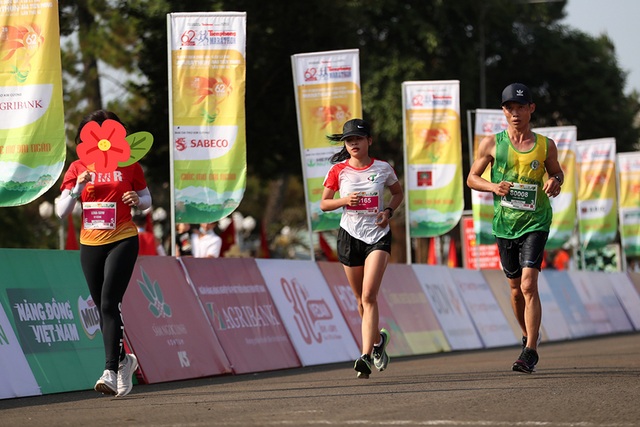 Gian lận tinh vi, nữ VĐV ở giải chạy marathon bị lật tẩy như thế nào? - 1