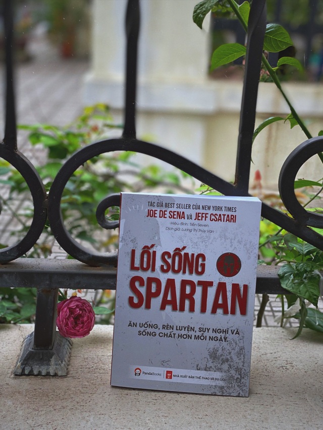 Lối Sống Spartan - Cuốn sách đáng đọc gỡ rối vượt qua khó khăn - 1 Lối Sống Spartan - Cuốn sách đáng đọc gỡ rối vượt qua khó khăn - 1