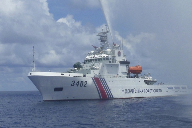 Chuyên gia: Luật hải cảnh Trung Quốc có thể châm ngòi xung đột ở Biển Đông - 1