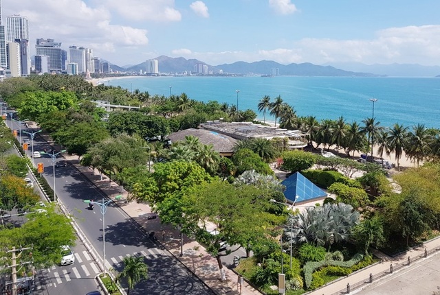 Điểm danh những nhà hàng, công trình khủng chắn biển Nha Trang - 3 Điểm danh những nhà hàng, công trình khủng chắn biển Nha Trang - 3