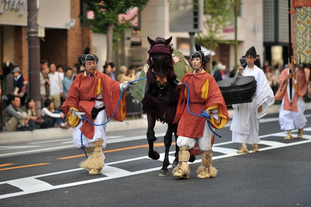 Lễ hội ngược dòng thời gian tái hiện lịch sử nghìn năm của cố đô Kyoto - 7 Lễ hội ngược dòng thời gian tái hiện lịch sử nghìn năm của cố đô Kyoto - 7