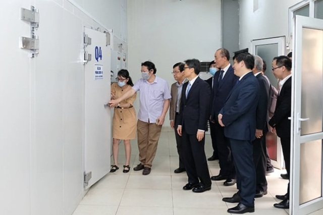 Phó Thủ tướng: 20% dân số được tiêm vắc xin, chúng ta sẽ vượt qua đại dịch - 3 Phó Thủ tướng: 20% dân số được tiêm vắc xin, chúng ta sẽ vượt qua đại dịch - 3