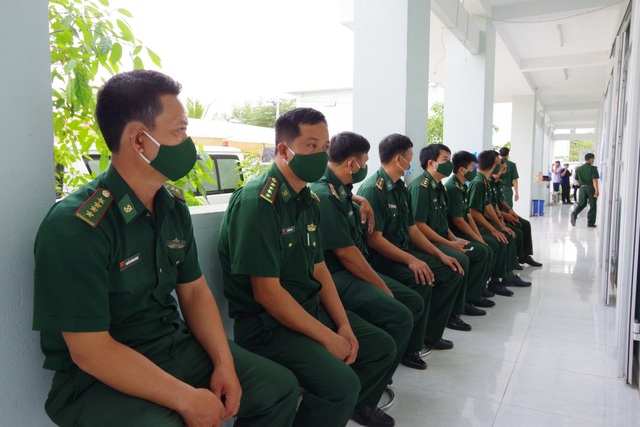 Tiêm vắc xin Covid-19 bảo vệ lực lượng biên phòng Tây Nam - 3 Tiêm vắc xin Covid-19 bảo vệ lực lượng biên phòng Tây Nam - 3