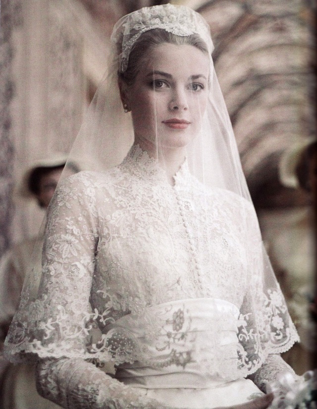 Grace Kelly: Từ đại minh tinh Hollywood tới biểu tượng thời trang - 2 Grace Kelly: Từ đại minh tinh Hollywood tới biểu tượng thời trang - 2