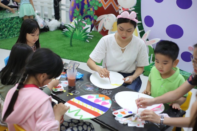 Sân golf cho bé tại Crescent Mall mừng lễ hội Phục Sinh - 5 Sân golf cho bé tại Crescent Mall mừng lễ hội Phục Sinh - 5